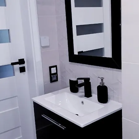Apartament Wiktoria Ustrzyki Dolne Exterior photo
